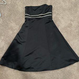 Jessica McClintock black cocktail dress with crystal embelishment size 10